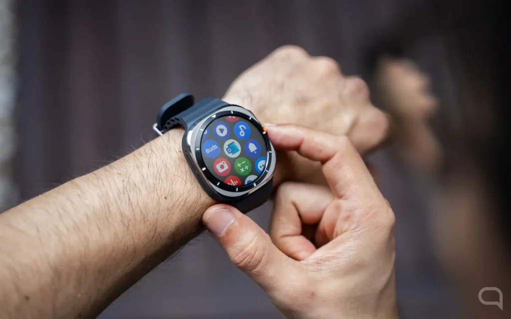 Samsung prépare une Galaxy Watch qui peut tenir des semaines sans recharge
